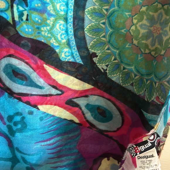 Desigual scarf in very good condition, it is very colourful. - Picture 2 of 5
